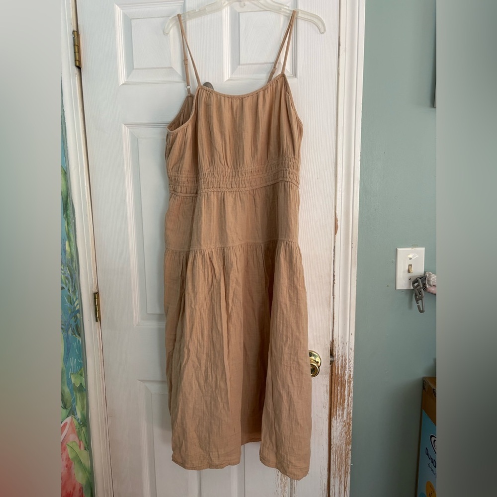 Old Navy Waist Defined Tiered Smocked Midi Dress Beige XL - Picture 2 of 6